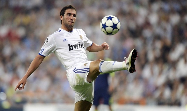 欧冠激战安菲尔德，皇马客场不敌利物浦遭遇赛季第二败