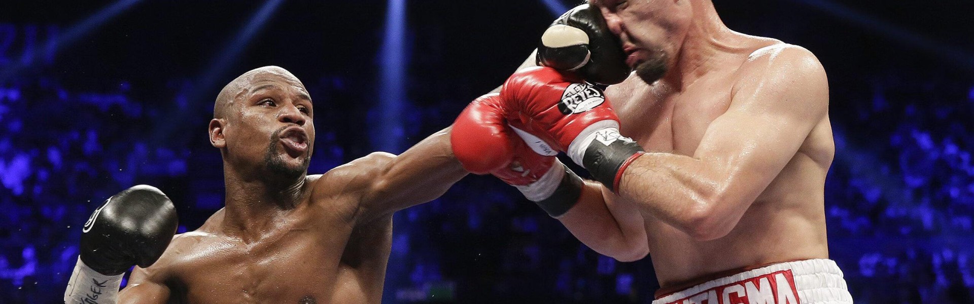 印度羽毛球大师赛，陈雨菲直落两局力克辛杜，强势挺进女单半决赛