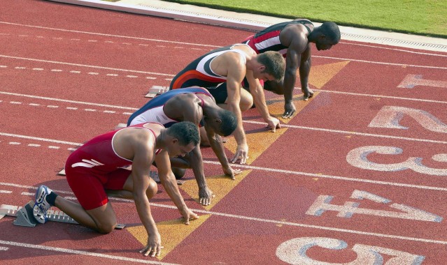 绿茵艺术，凯恩长传如诗，沃克停球似画，谁主沉浮？