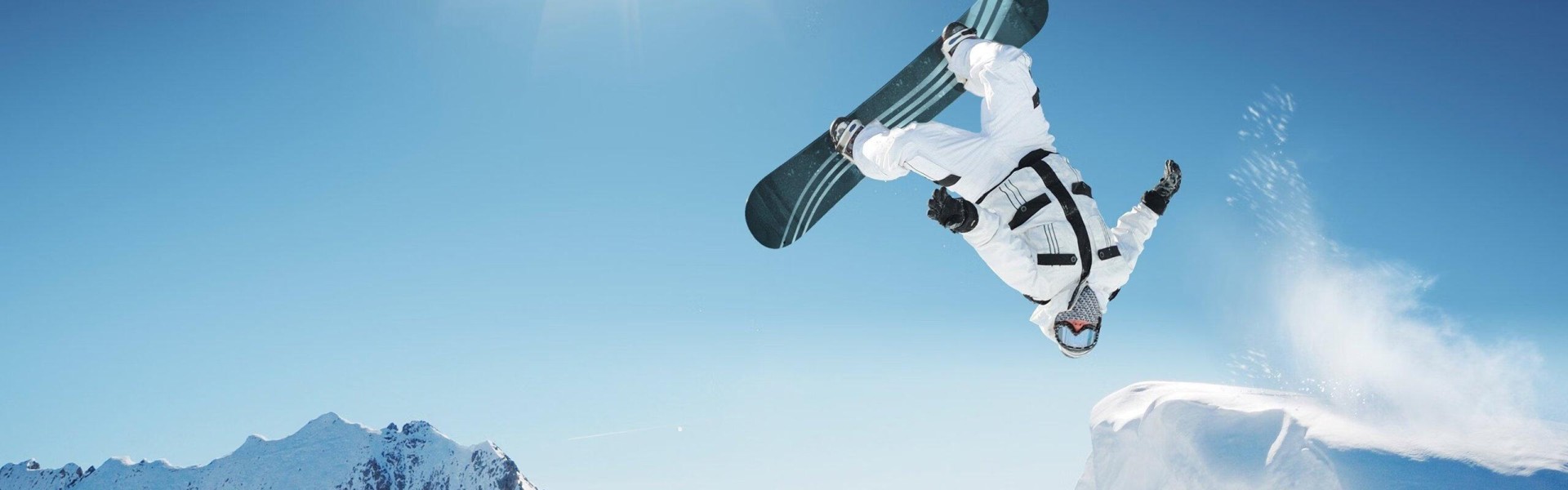 阿联酋足球迎来历史性时刻！石油巨头豪掷1年1.4亿赞助联赛冠名权