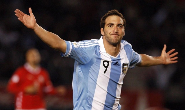 卡里克首秀导演惊天逆转！曼联3-2力克阿森纳，C罗双响闪耀梦剧场