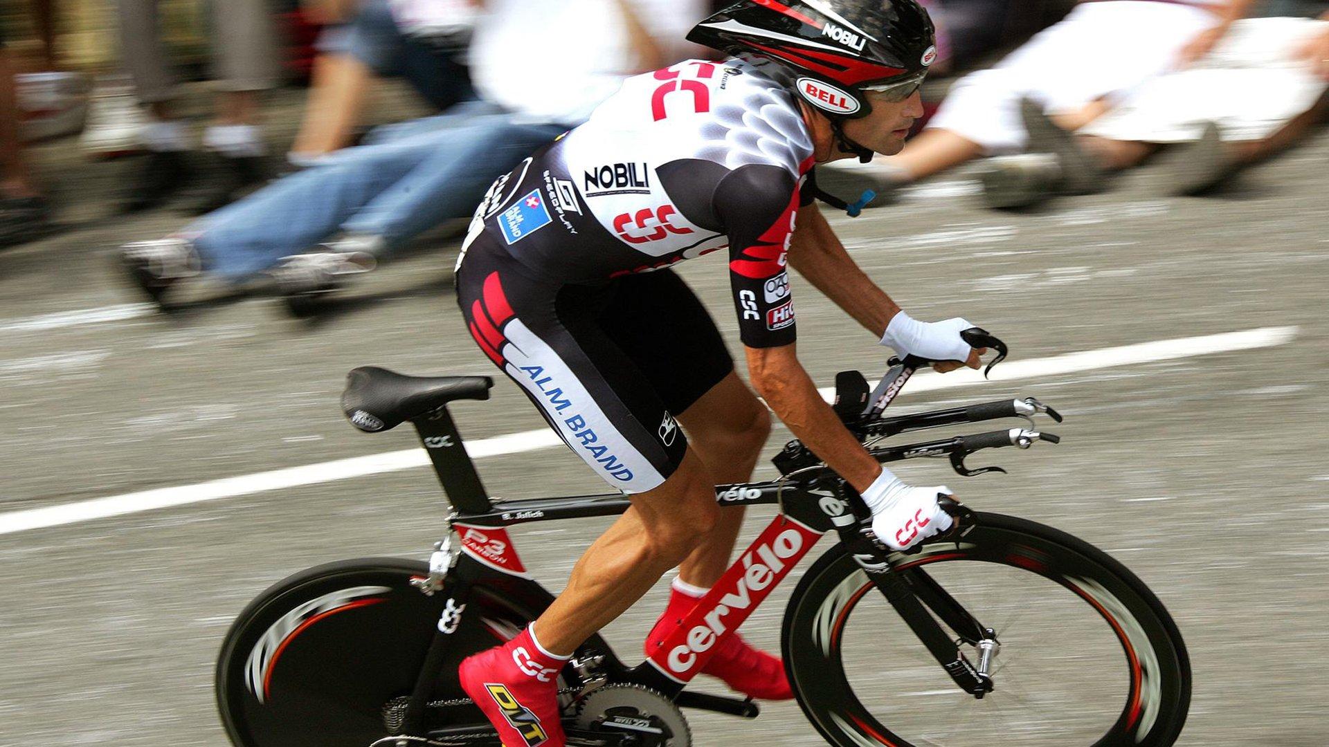 德温特空降米兰,2200万欧元交易敲定,体检完成即将官宣