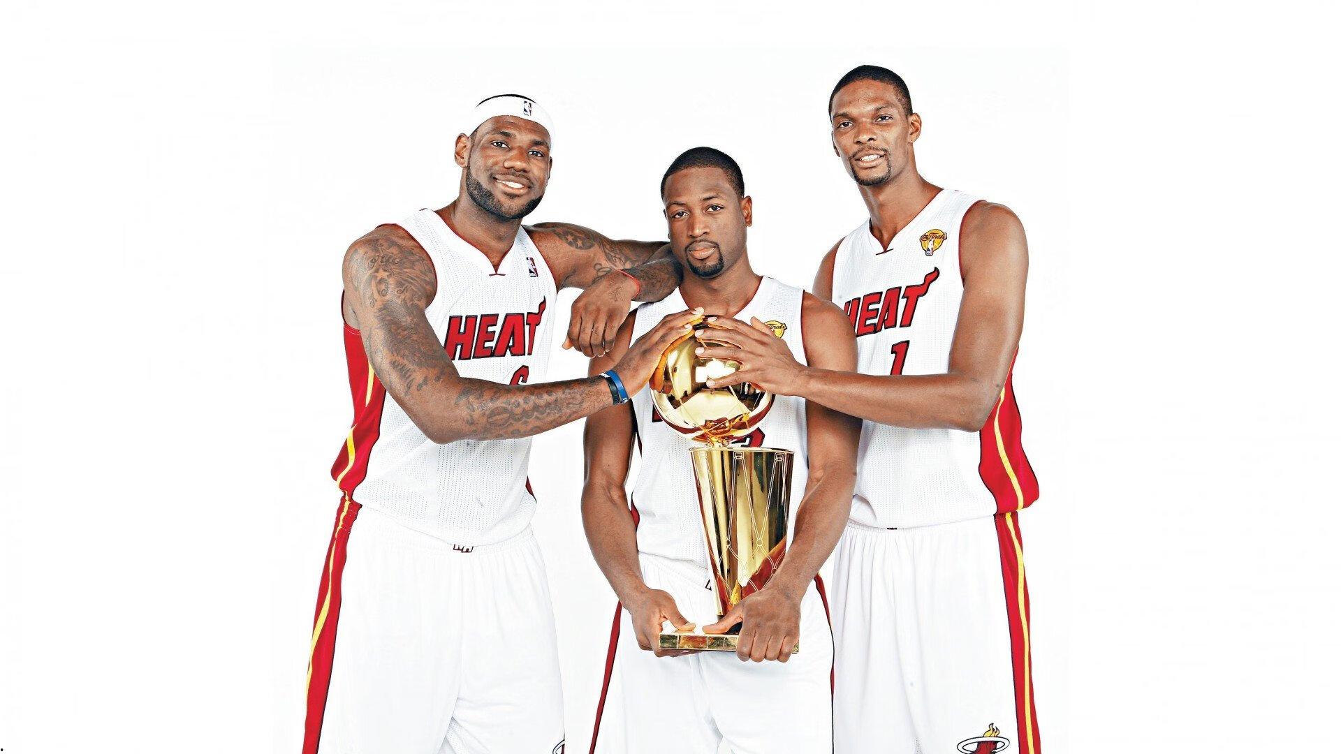 韦德与公牛关系降至冰点,冷战持续,买断谈判悬而未决