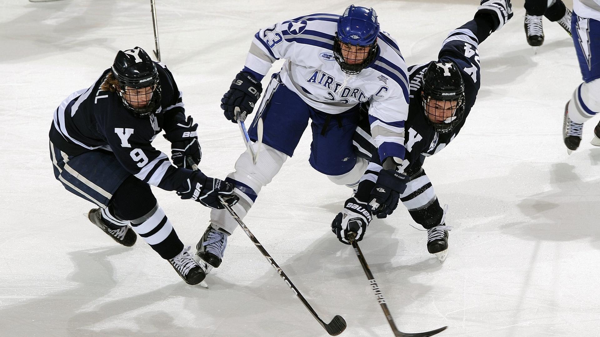 詹姆斯东契奇双30闪耀!湖人赛季三杀鹈鹕,关键时刻13战不败神话延续