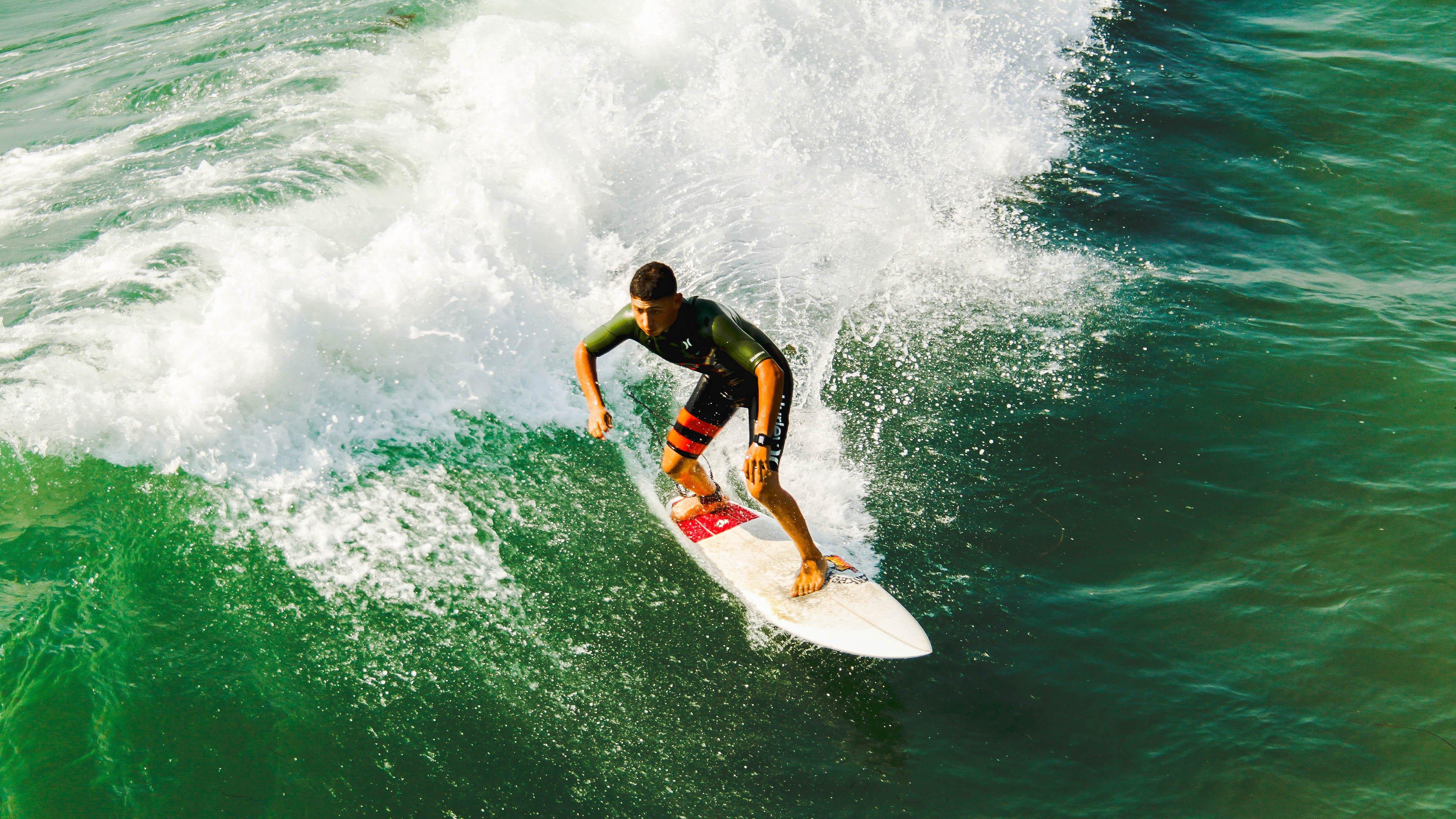 霍福德高效全能引领攻防浪潮 关键正负值+18诠释老将价值